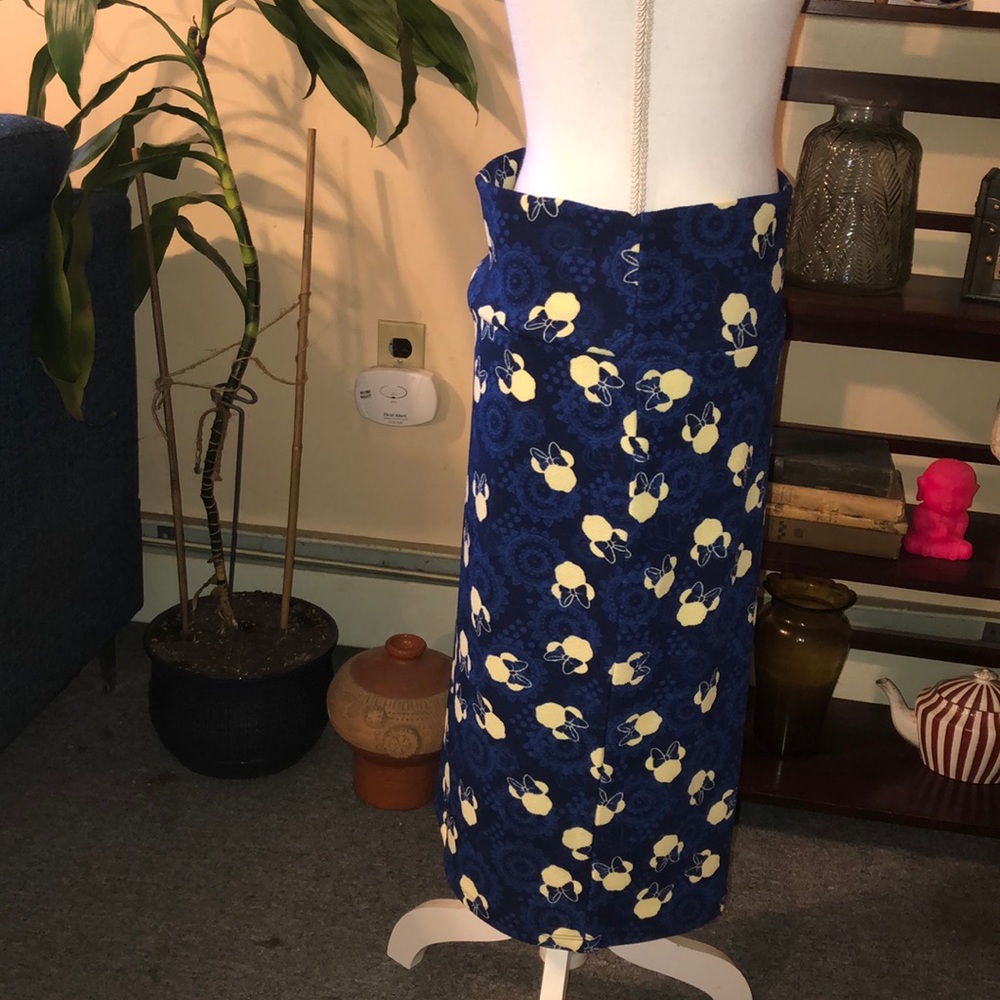 Lula Roe Minnie Mouse skirt - Picture 3 of 5